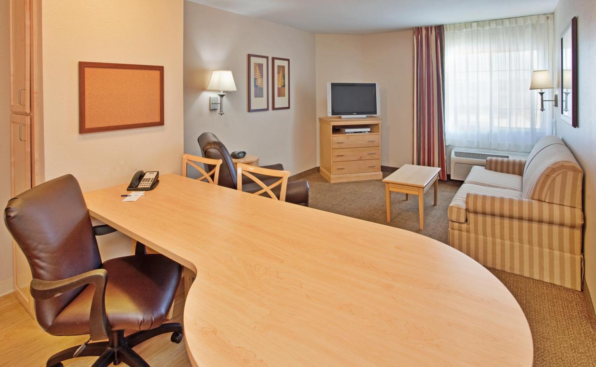 Candlewood Suites Junction City - Ft. Riley By Ihg Ngoại thất bức ảnh
